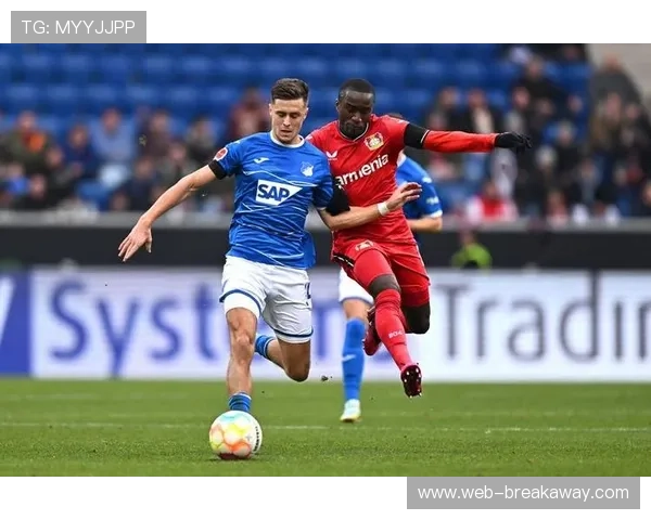 德甲保级大战进入白热化阶段,多队积分接近竞争残酷 德甲保级大战进入白热化阶段,多队积分接近竞争残酷